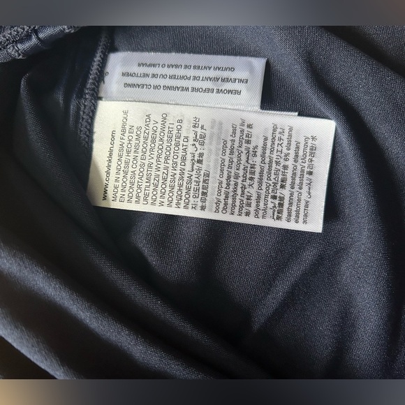 Calvin Klein Man Long Sleeve T Shirt BRAND NEW NWT - Picture 4 of 4